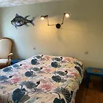 La Maison D'en Face Feriehus *