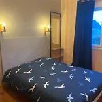 La Maison D'en Face Feriehus *