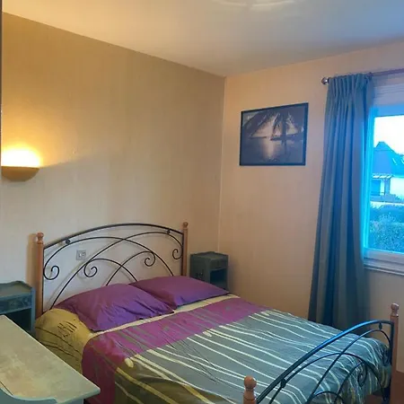 La Maison D'en Face 度假居 *